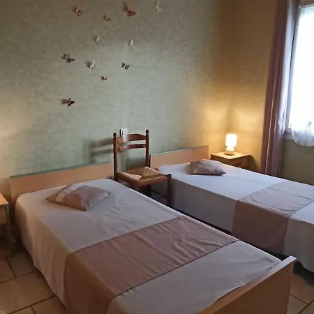 Landhuis De Plain-pied Avec Terrasse, Proche Port Et Station Thermale, Ideal Pour Familles *